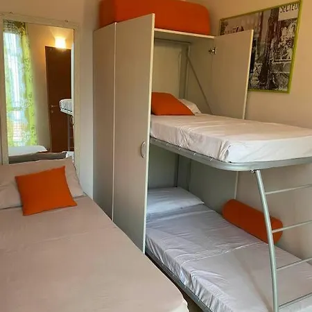Bilocale Moderno E Luminoso Con Parcheggio Privato Apartamento Milán