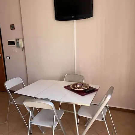 Bilocale Moderno E Luminoso Con Parcheggio Privato Apartamento Milán